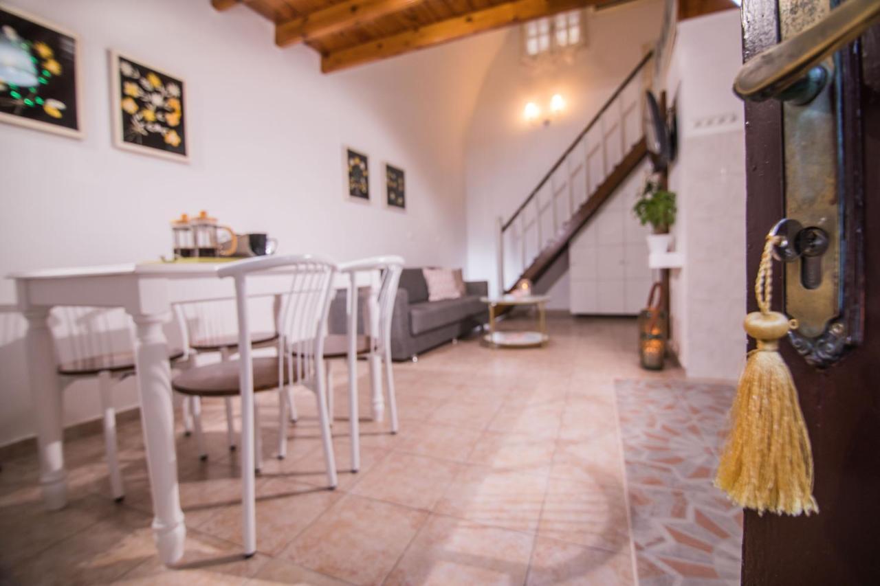 Sofi's House Rhodes City